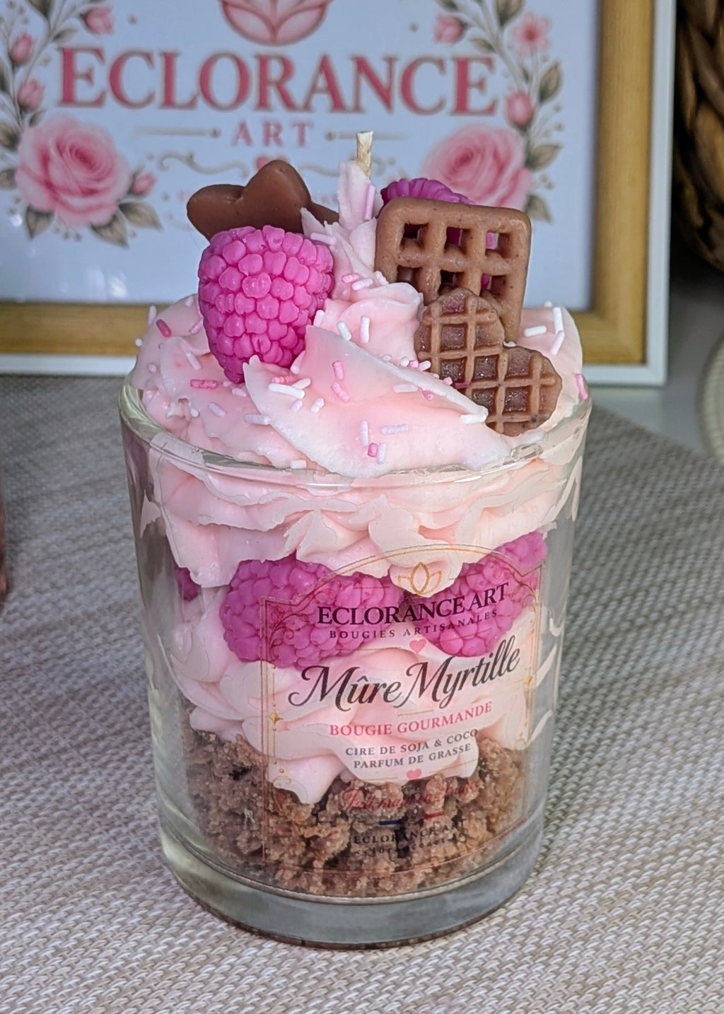 Bougie gourmande parfumée – Framboise & gaufre fait main