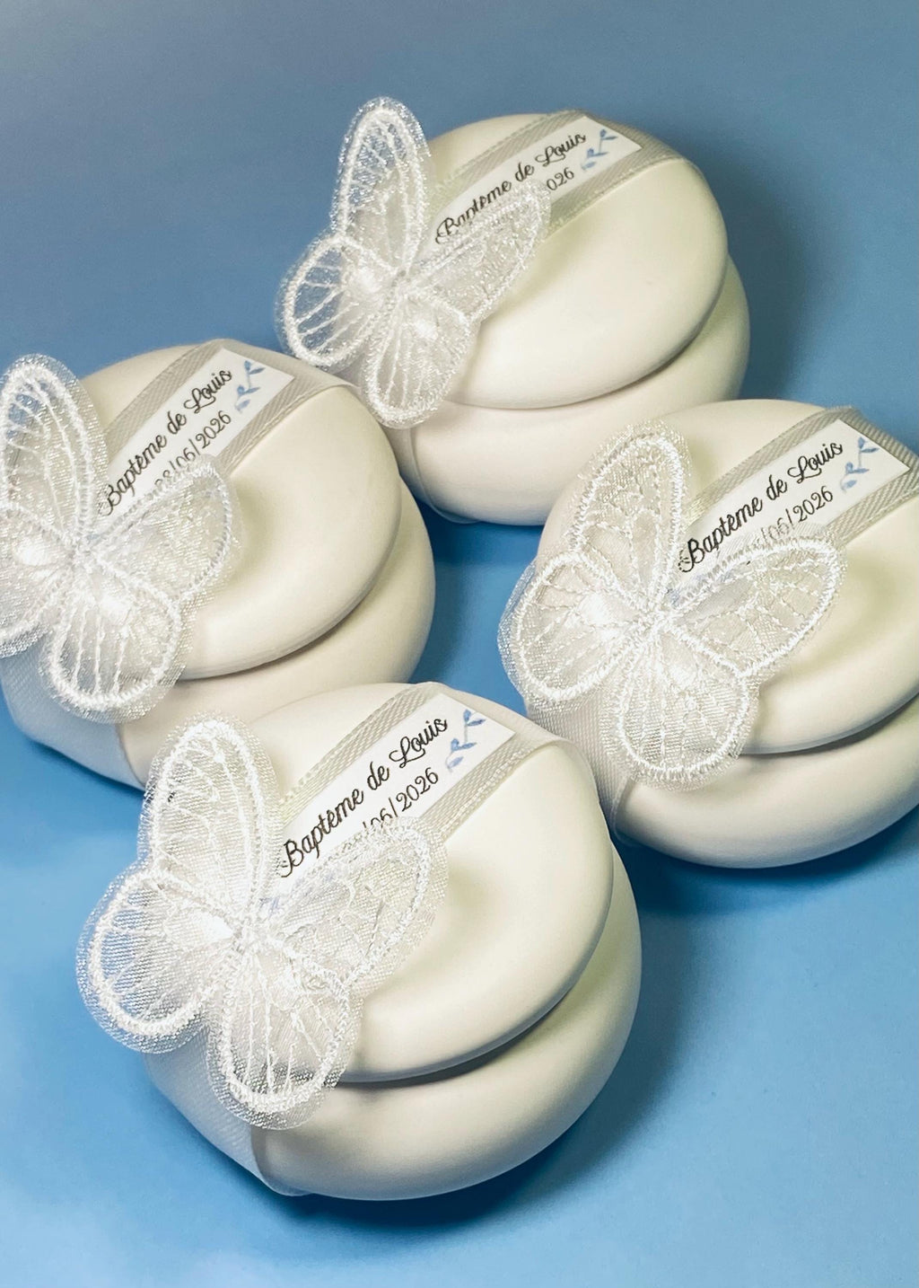 Bougie personnalisée Baptême & Mariage – Étiquette florale bleue